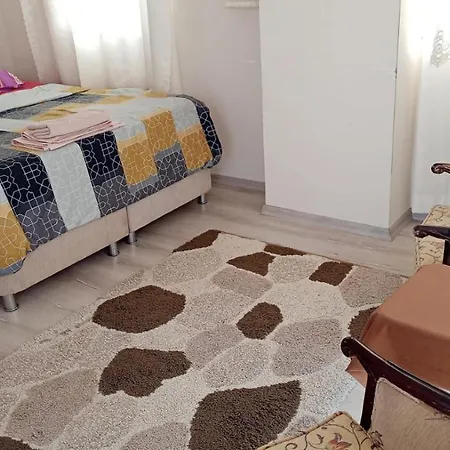Konukevi Mourat Homestay Antalya